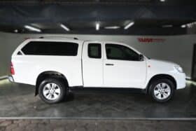 2015 TOYOTA HILUX 2.5D-4D R/B SRX E/C P/U