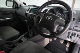2015 TOYOTA HILUX 2.5D-4D R/B SRX E/C P/U full