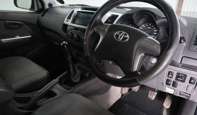 2015 TOYOTA HILUX 2.5D-4D R/B SRX E/C P/U full