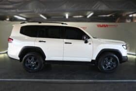 TOYOTA LAND CRUISER 300 3.3D GR-S