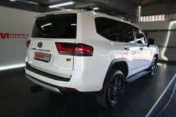 TOYOTA LAND CRUISER 300 3.3D GR-S