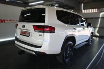 TOYOTA LAND CRUISER 300 3.3D GR-S