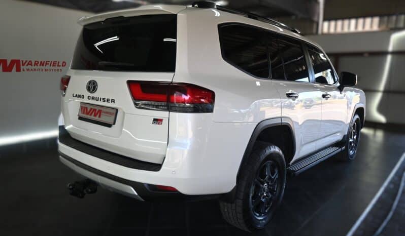 TOYOTA LAND CRUISER 300 3.3D GR-S full