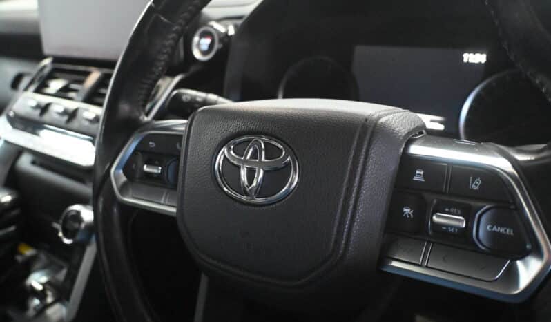 TOYOTA LAND CRUISER 300 3.3D GR-S full