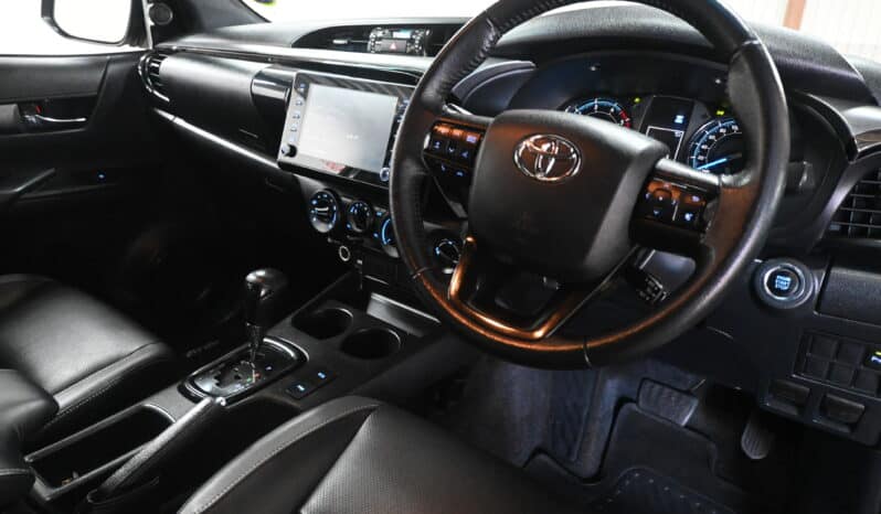 TOYOTA HILUX 2.8GD-6 RB LEGEND 4X4 A/T P/U E/C full