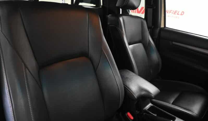 TOYOTA HILUX 2.8GD-6 RB LEGEND 4X4 A/T P/U E/C full