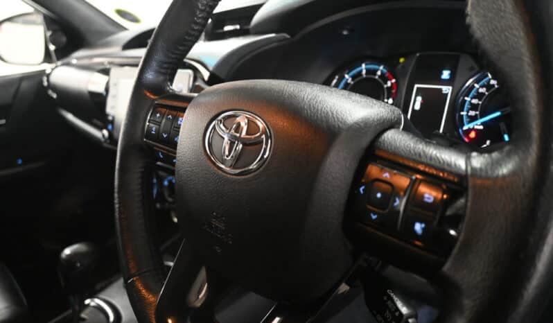 TOYOTA HILUX 2.8GD-6 RB LEGEND 4X4 A/T P/U E/C full