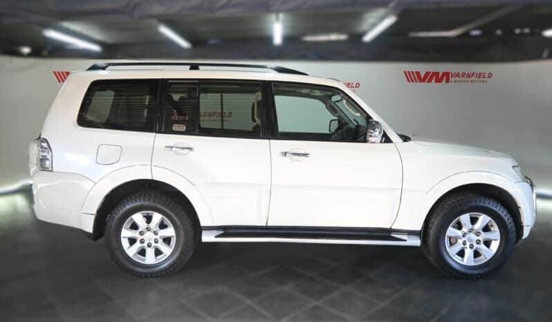 MITSUBISHI PAJERO 3.2 DI-DC GLS A/T full