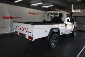 TOYOTA LAND CRUISER 79 4.5D P/U S/C V8