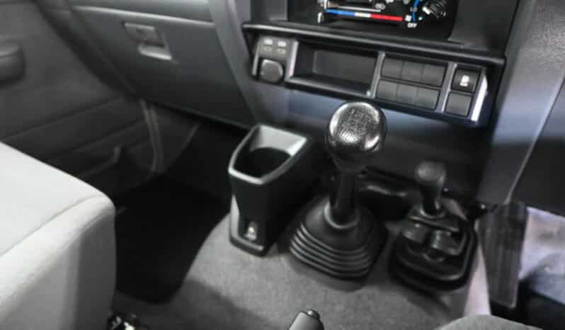 TOYOTA LAND CRUISER 79 4.5D P/U S/C V8 full