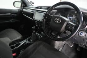 TOYOTA HILUX 2.8GD-6 LEGEND 4X4 E/C