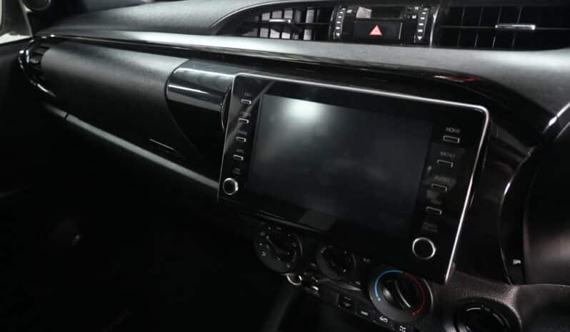 TOYOTA HILUX 2.8GD-6 LEGEND 4X4 E/C full
