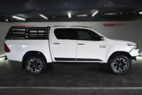 TOYOTA HILUX 2.8GD-6 RAIDER 4X4 D/C LEGEND50