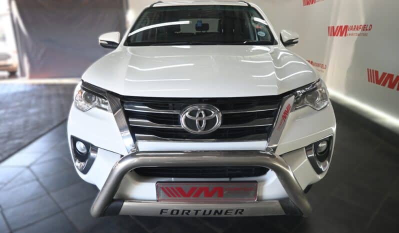 TOYOTA FORTUNER 2.4D-6 RB A/T full