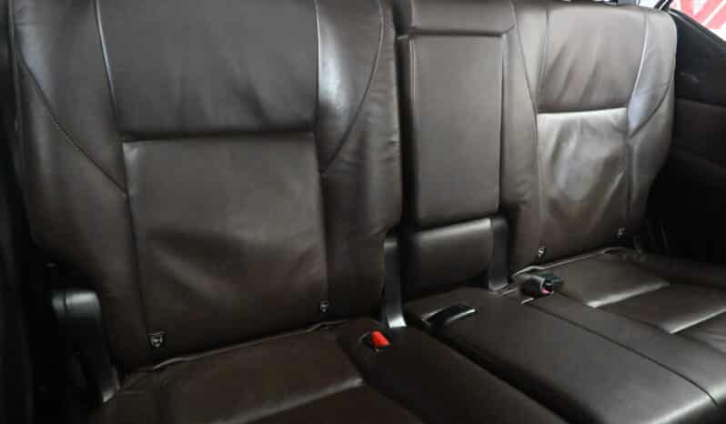 TOYOTA FORTUNER 2.4D-6 RB A/T full