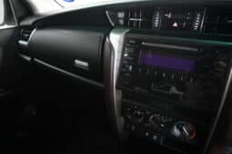 TOYOTA FORTUNER 2.4D-6 RB A/T full