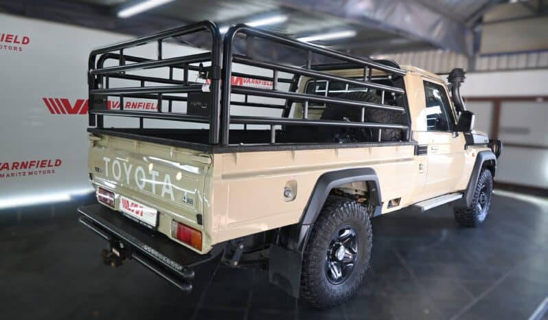 TOYOTA LAND CRUISER 79 4.5D P/U S/C V8 full