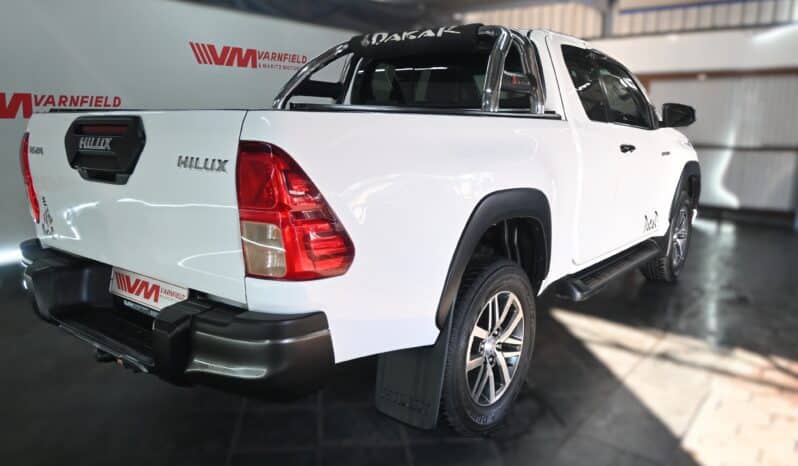 Toyota Hilux 2.8 GD-6 Raider 4×4 P/U E/C Dakar full