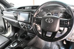 Toyota Hilux 2.8 GD-6 Raider 4×4 P/U E/C Dakar full