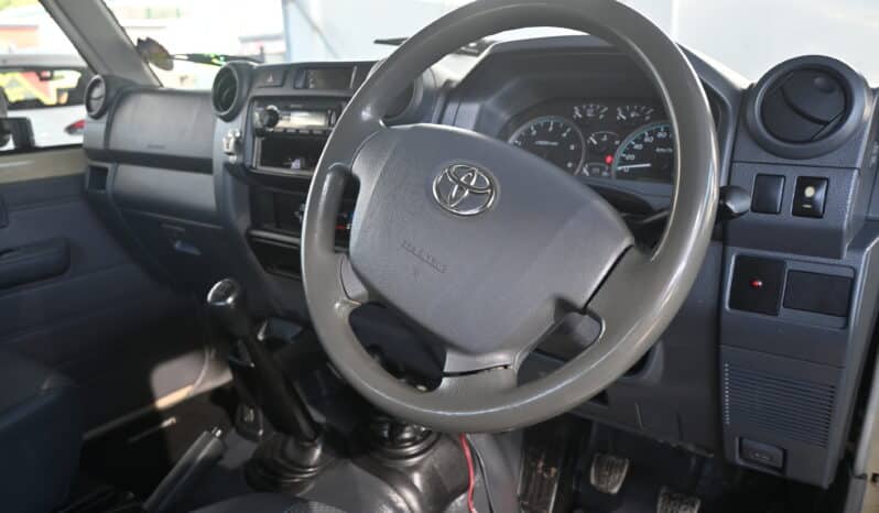 Toyota Land Cruiser 79 4.2D P/U S/C full