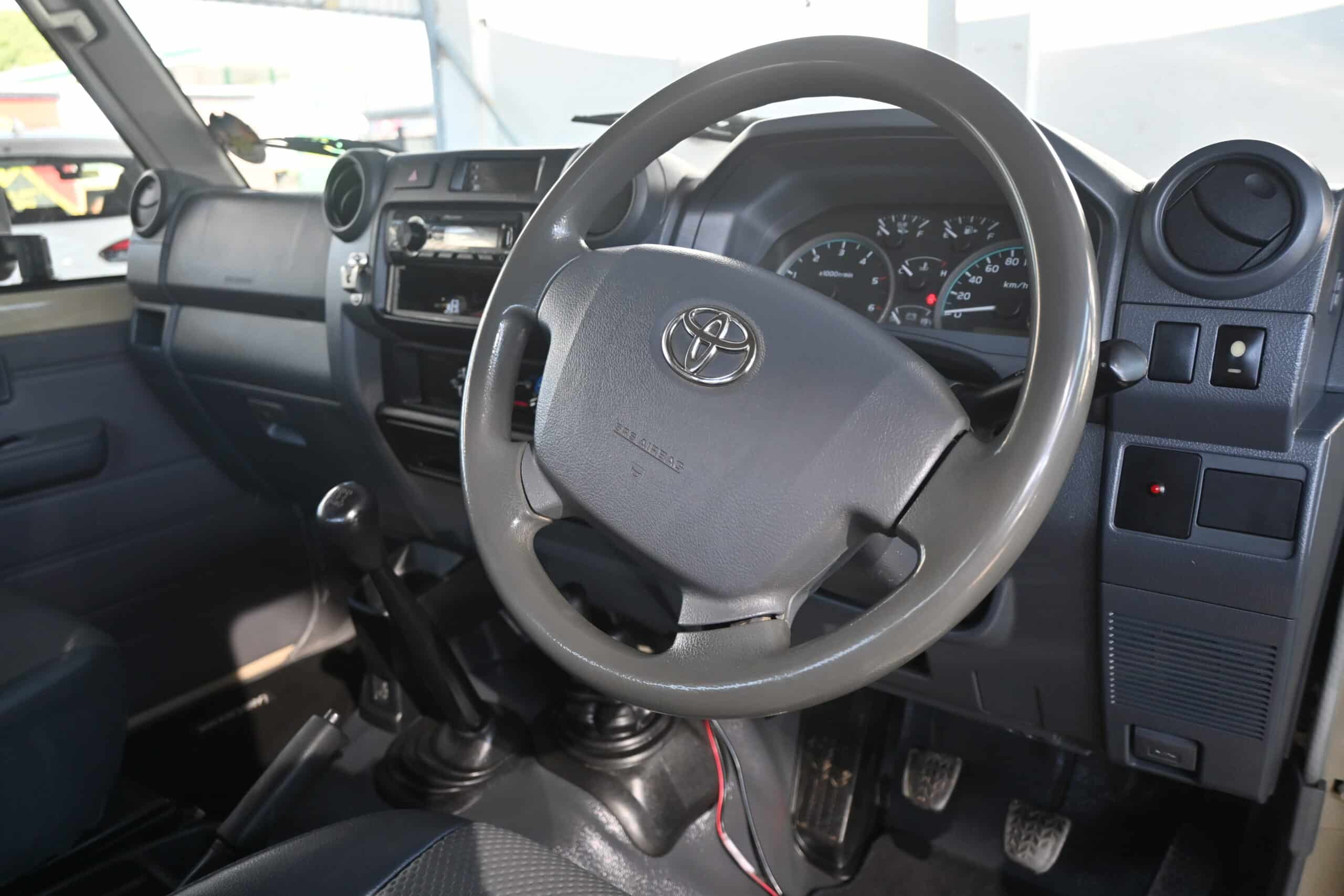 Toyota Land Cruiser 79 4.2D P/U S/C