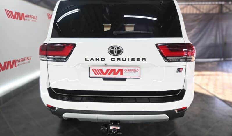 Toyota Land Cruiser 300 V6 3.3D GR-S full