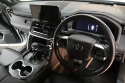 Toyota Land Cruiser 300 V6 3.3D GR-S full