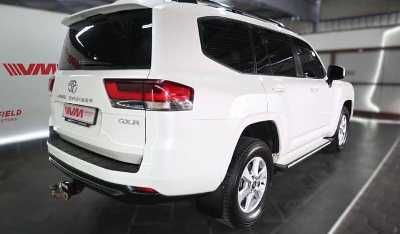 Toyota Land Cruiser 300 V6 3.3D GX-R full