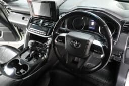 Toyota Land Cruiser 300 V6 3.3D GX-R full