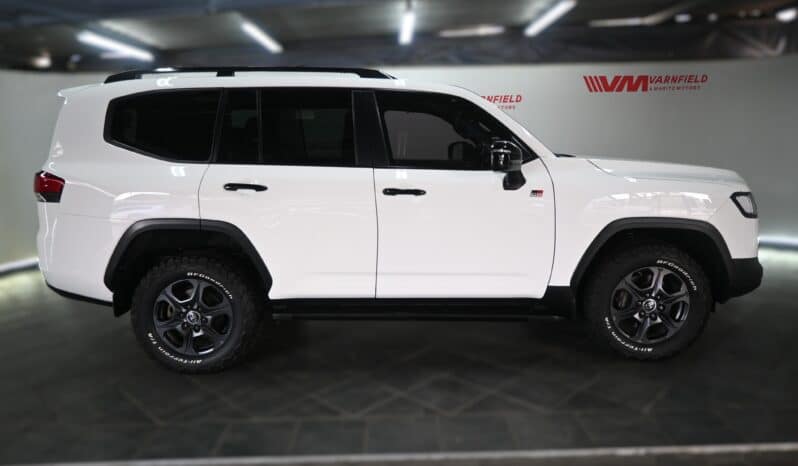 Toyota Land Cruiser 300 V6 3.3D GR-S full