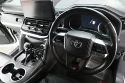 Toyota Land Cruiser 300 V6 3.3D GR-S full