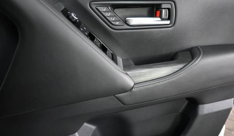 Toyota Land Cruiser 300 V6 3.3D GR-S full
