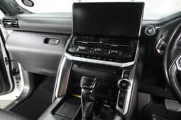 Toyota Land Cruiser 300 V6 3.3D GR-S full