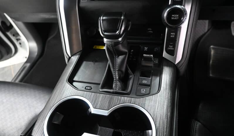 Toyota Land Cruiser 300 V6 3.3D GR-S full