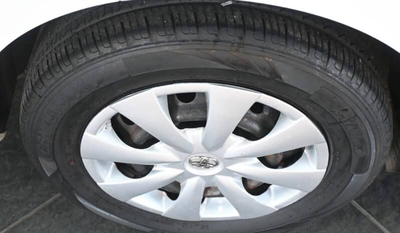 Toyota Corolla Quest 1.6 full