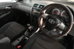 Toyota Corolla Quest 1.6 full