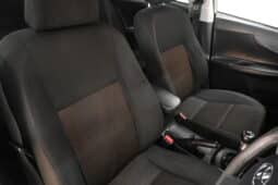 Toyota Corolla Quest 1.6 full