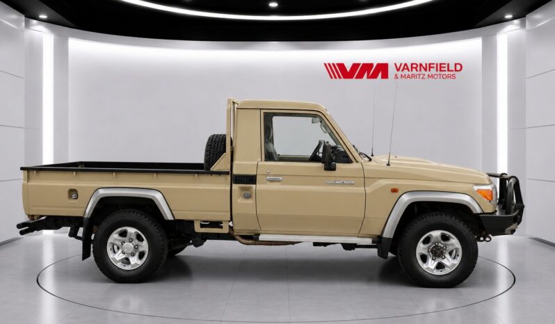 Toyota Land Cruiser 79 4.2D P/U S/C full