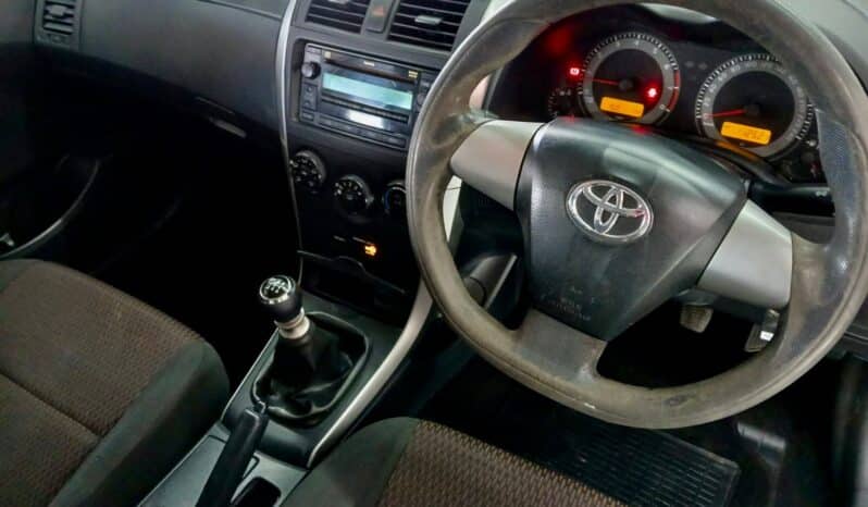 Toyota Corolla Quest 1.6 full