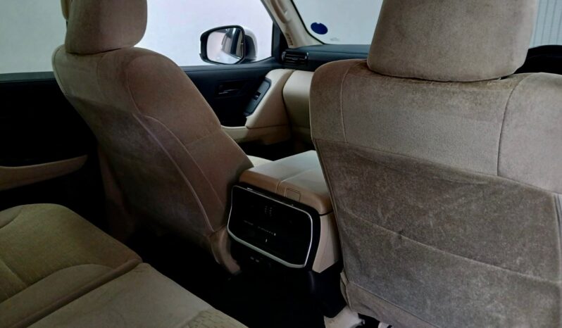 Toyota Land Cruiser 300 V6 3.3D GX-R full