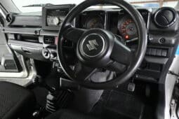 Suzuki Jimny 1.5 GA full