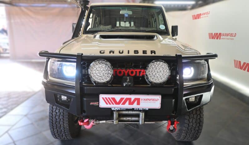 TOYOTA LAND CRUISER 79 4.5D P/U D/C full
