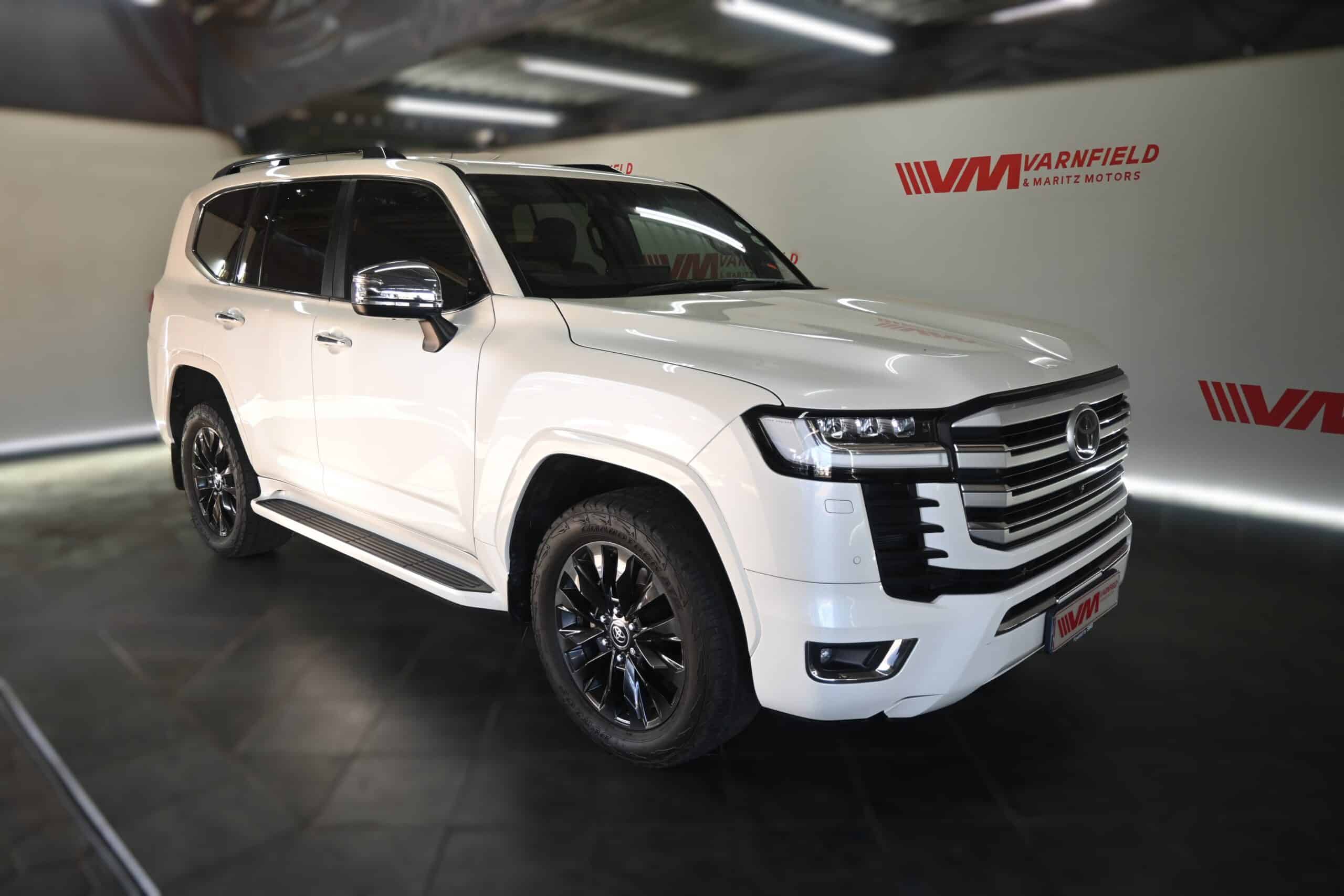 TOYOTA LAND CRUISER 300 3.3D ZX