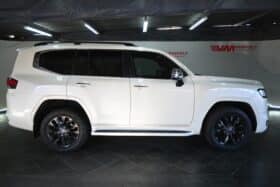 TOYOTA LAND CRUISER 300 3.3D ZX