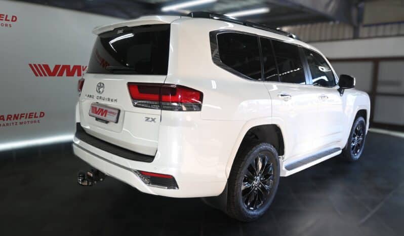 TOYOTA LAND CRUISER 300 3.3D ZX full