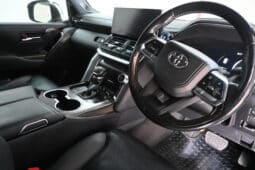 TOYOTA LAND CRUISER 300 3.3D ZX full