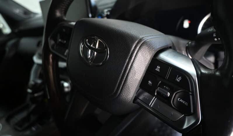 TOYOTA LAND CRUISER 300 3.3D ZX full