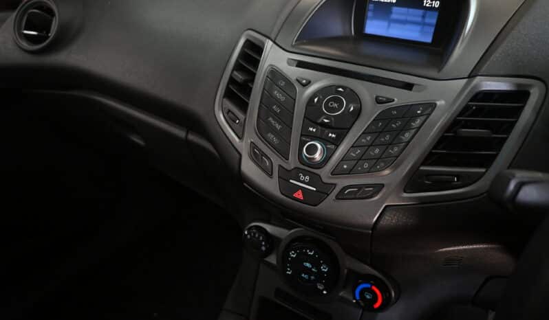 FORD FIESTA 1.4 AMBIENTE 5DR full