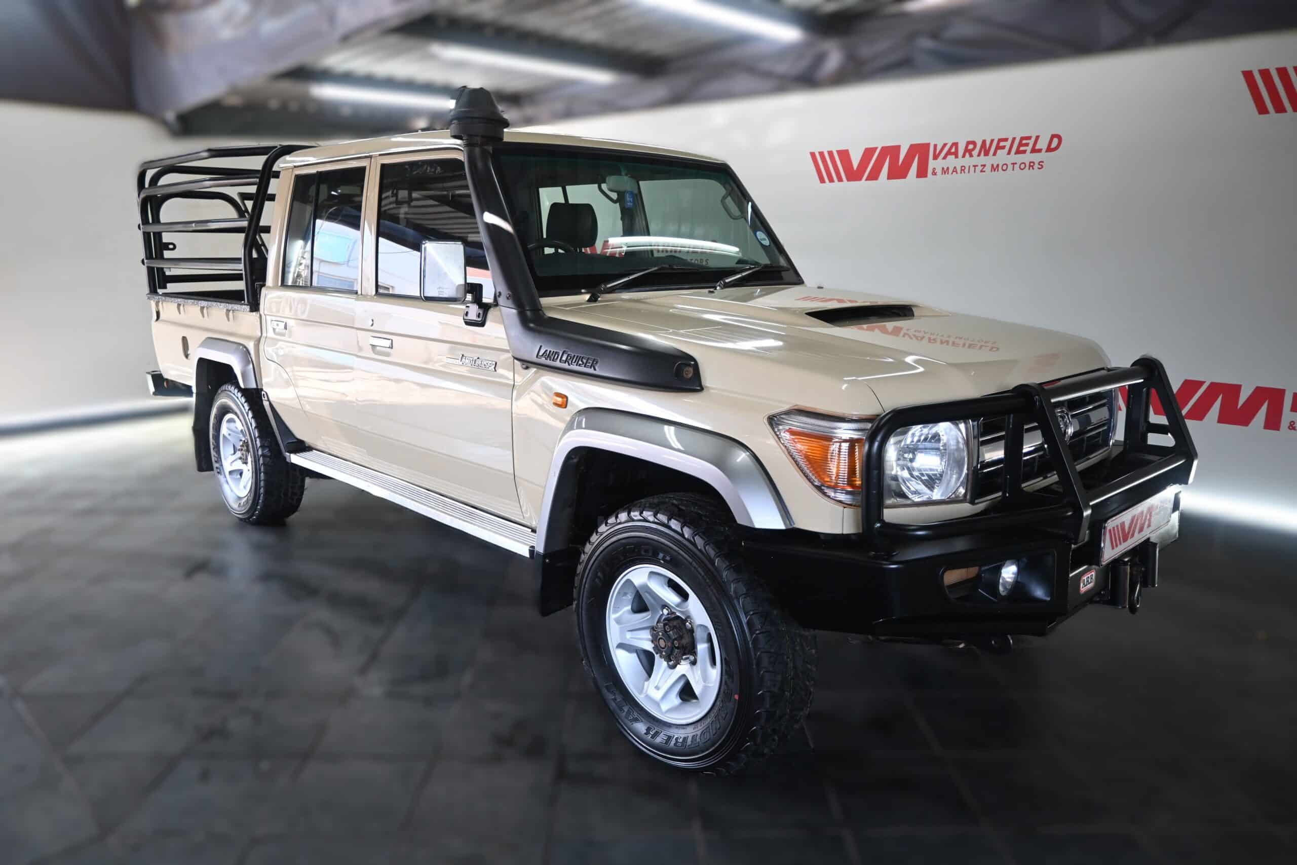 TOYOTA LAND CRUISER 79 4.5D P/U D/C