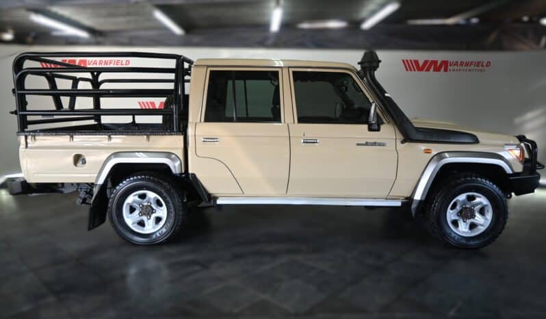 TOYOTA LAND CRUISER 79 4.5D P/U D/C full